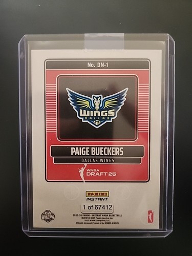 Paige Bueckers Rookie Card 2025 Panini Instant WNBA Draft Night #1 RC Wings Mint - Bild 4 von 5