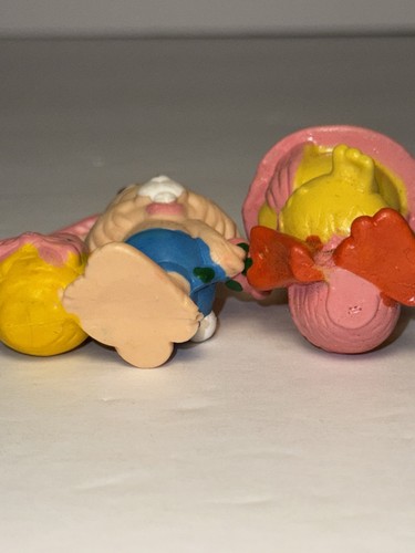 Wallace Berrie 1980 - PVC conejito conejo y pollito con cesta de huevos - Imagen 6 de 7