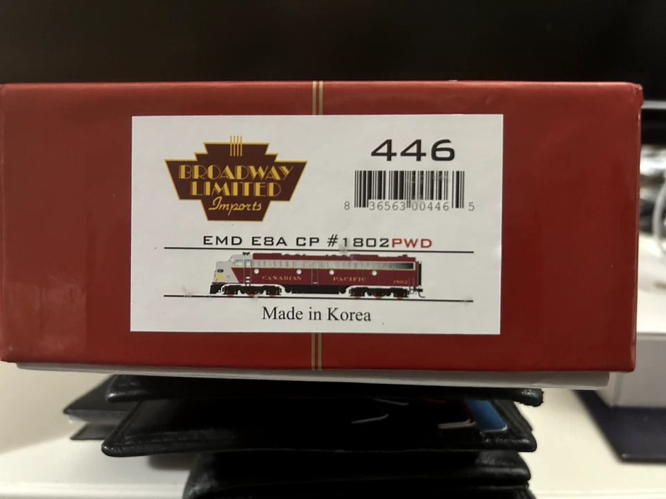 Broadway Limited escala HO Canadian Pacific EMD E8A diésel loco Foto 2 de 2