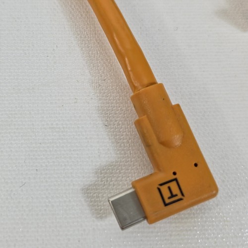 Tether Tools TetherPro USB-C to USB-C Right Angle Cable 15ft Orange - Picture 3 of 8