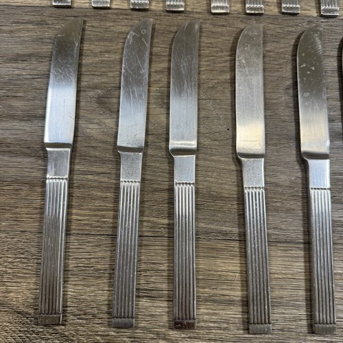 LOTE DE 44 CUBIERTOS DANSK THEBE VINTAGE DESCONTINUADOS ACANALADOS DE ACERO INOXIDABLE COREA - Imagen 10 de 24