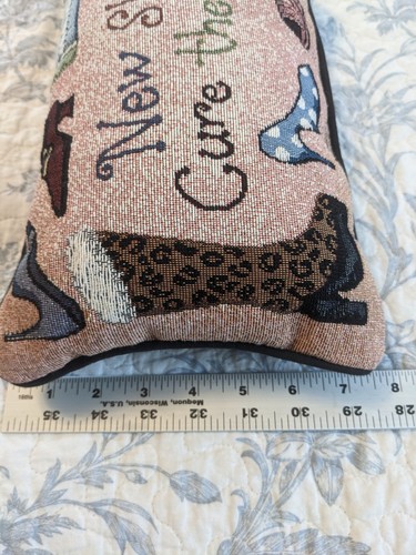 Vtg Tapestry Style Throw Pillow New Shoes Cure The Blues 12 X 8" #Grannycore - Picture 10 of 11