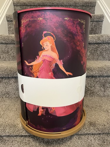 Disney Designer Collection 2025 Giselle Enchanted Limited Edition Puppe On Hand