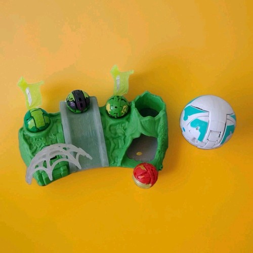 Bakugan Battle Brawlers Konvolut X4 klein mit Home Base und einem großen Brawler.      - Bild 1 von 20