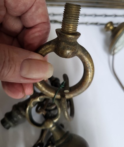 A Quantity of Vintage Brass Lamp / Light Restoration Items. - Picture 15 of 24