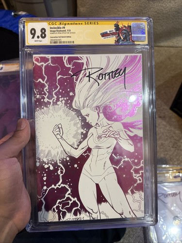 💥Invincible #9 SDCC 2023 Convention Foil Edition CGC JSA 9.8 SS Ryan Ottley💥
