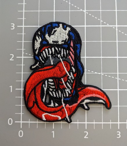 Giftgesicht mit ikonischer Zunge Marvel Spiderman bestickt Aufbügeln Aufnäher 3x2,5" - Bild 2 von 3