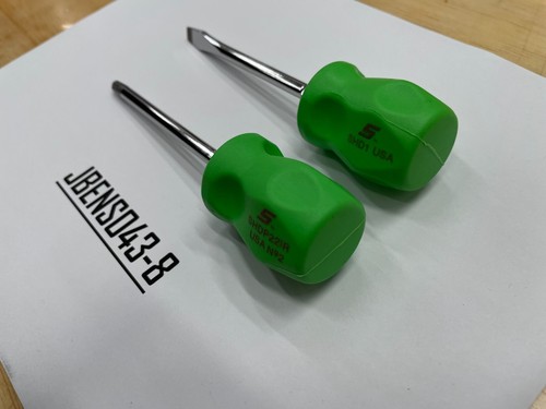 Snap-on Tools NEW 2pc GREEN Hard Stubby Handle Standard Shaft Screwdriver Set - Picture 3 of 5