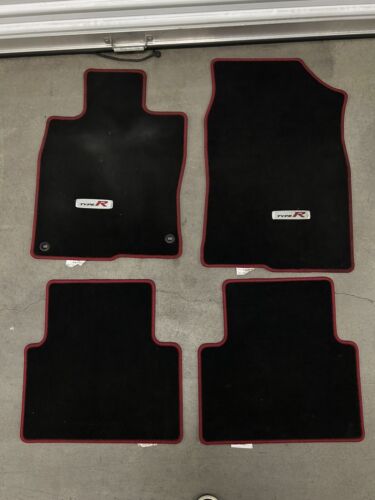 GENUINE OEM HONDA CIVIC TYPE R RED / BLACK CARPET FLOORMATS 83600-TGH-A010M1 EUC - Picture 2 of 8