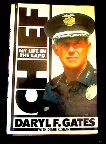 AUTOGRAPHED 1ST ED. HARDBACK "CHIEF" BY DARYL GATES - LOS ANGELES, CALIFORNIA- - Picture 4 of 4