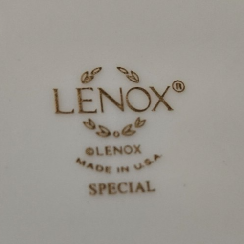Juego de 8 platos de cena Lenox Special Holiday Holly Berry llantas doradas de 10,5" EE. UU. - Imagen 8 de 13