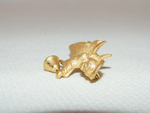 Vintage Signed "RR" Robin Rush GoldTone Textured Angel Pin/Brooch w/ Dangle Bell - Picture 9 of 11
