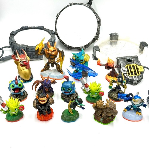 Skylanders Trap Team Swap Force Giants 14 Figuren und 3 Fallen Xbox 360 *As-Is*