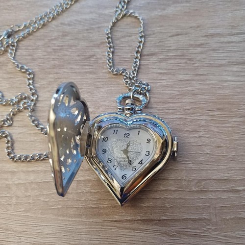 1" Diameter Unisex Mens Womens Fashion Collectible 31" Chain Heart Pocket Watch - Picture 4 of 6