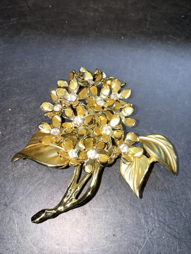 VTG Gold Tone Floral & Leaf Clear Rhinestone Riveted Pin Brooch