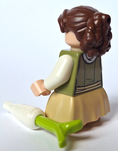 LEGO Hobbit 10354 MRS PROUDFOOT MINIFIGURE from Lord of the Rings The Shire - Picture 2 of 4