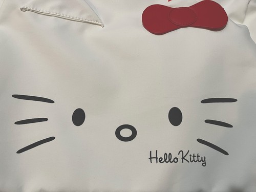 Hello Kitty Women Bag Zip🎁 By Sanrio White Red Bow Sealed. New with out Tag - Picture 3 of 12