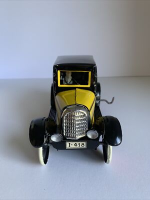 Reproduction PAYA 1930 Taxi Car Wind Up Tin Litho Toy with driver