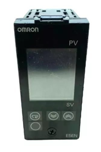 OMRON E5EN-Q3MT-500 TEMPERATURE CONTROLLER MULTI-RANGE
