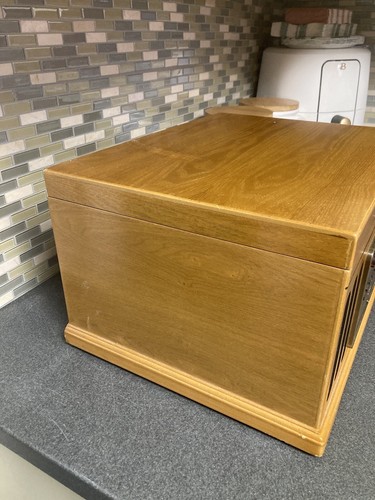 Beautiful Retro Vintage Oak Detrola KM837 Record Player - Cassette - AM/FM Radio - Picture 3 of 10