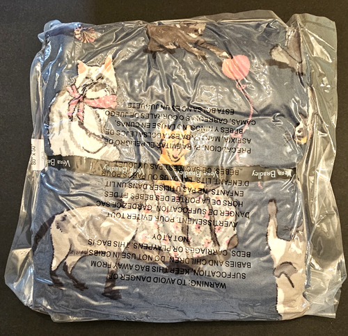 Vera Bradley Throw Cat's Maullido 50" x 80" Sellado - Imagen 7 de 8