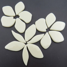 20 Ivory Off White Petal Flower Shapes Glass Mosaic Tile Pieces - 25 mm -30 mm
