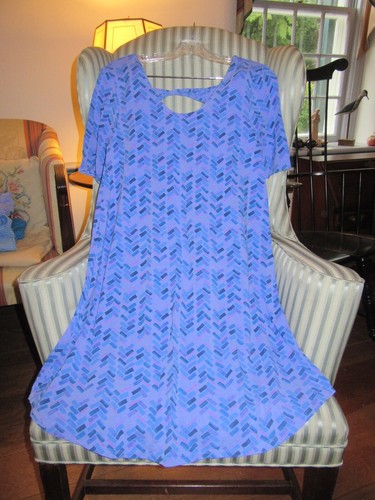 NWT!!... FRESH PRODUCE MARITIME MOSAIC MIKA DRESS ON PERI... (S)   RETAIL 75.00 - Picture 4 of 4