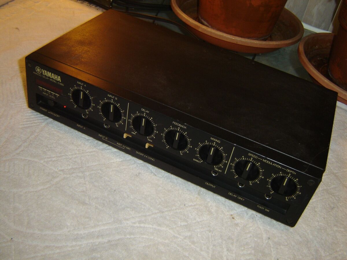 Yamaha E1005, Analog Delay, Vintage Unit, Read description Yamaha E1005, Analog Delay, Vintage Unit, Read description