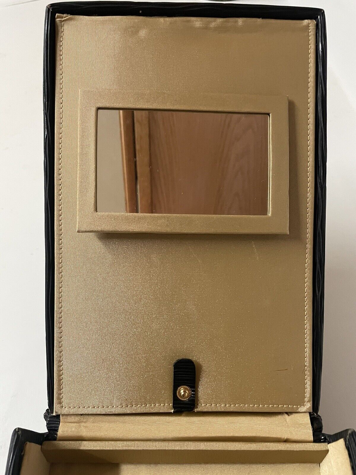 Picture 4 of 11