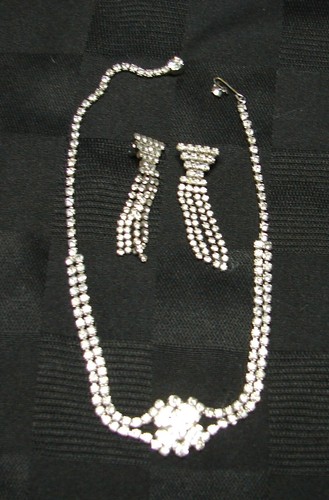 Vintage Kramer of New York Strass Halskette 15" mit passenden Ohrringen! SCHÖN - Bild 2 von 2