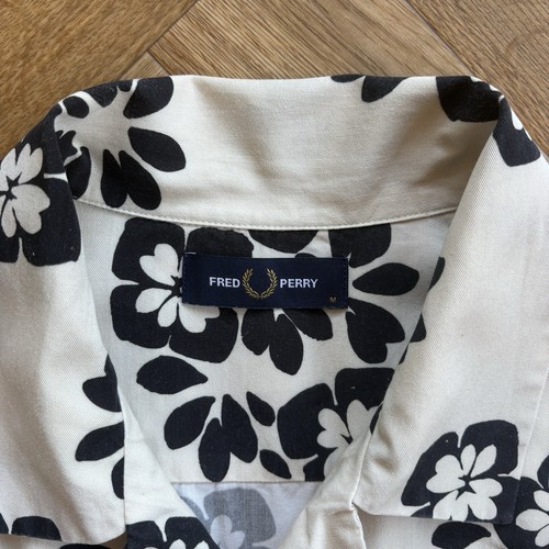 Fred Perry Shirt Mens Medium Ecru Black Floral Lyocell Hawaiian Camp S/Sleeve - Picture 6 of 16