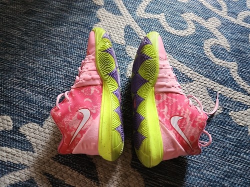 Size 12 - Nike SpongeBob SquarePants x Kyrie 5 Patrick Patrick Star - Picture 5 of 8