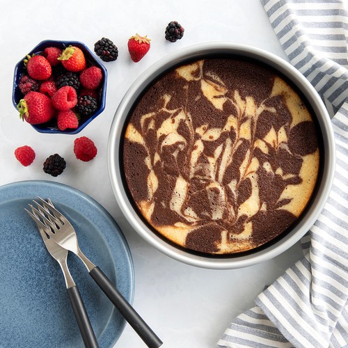 Nordic Ware Brilliant Backformen 8-teiliges Antihaft Pfannenset - Bild 5 von 8