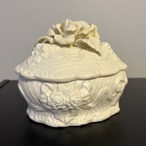 Vintage Ceramic Heart With 3-D Flowers. Trinket/Candy Box. Beautiful! - Picture 5 of 7