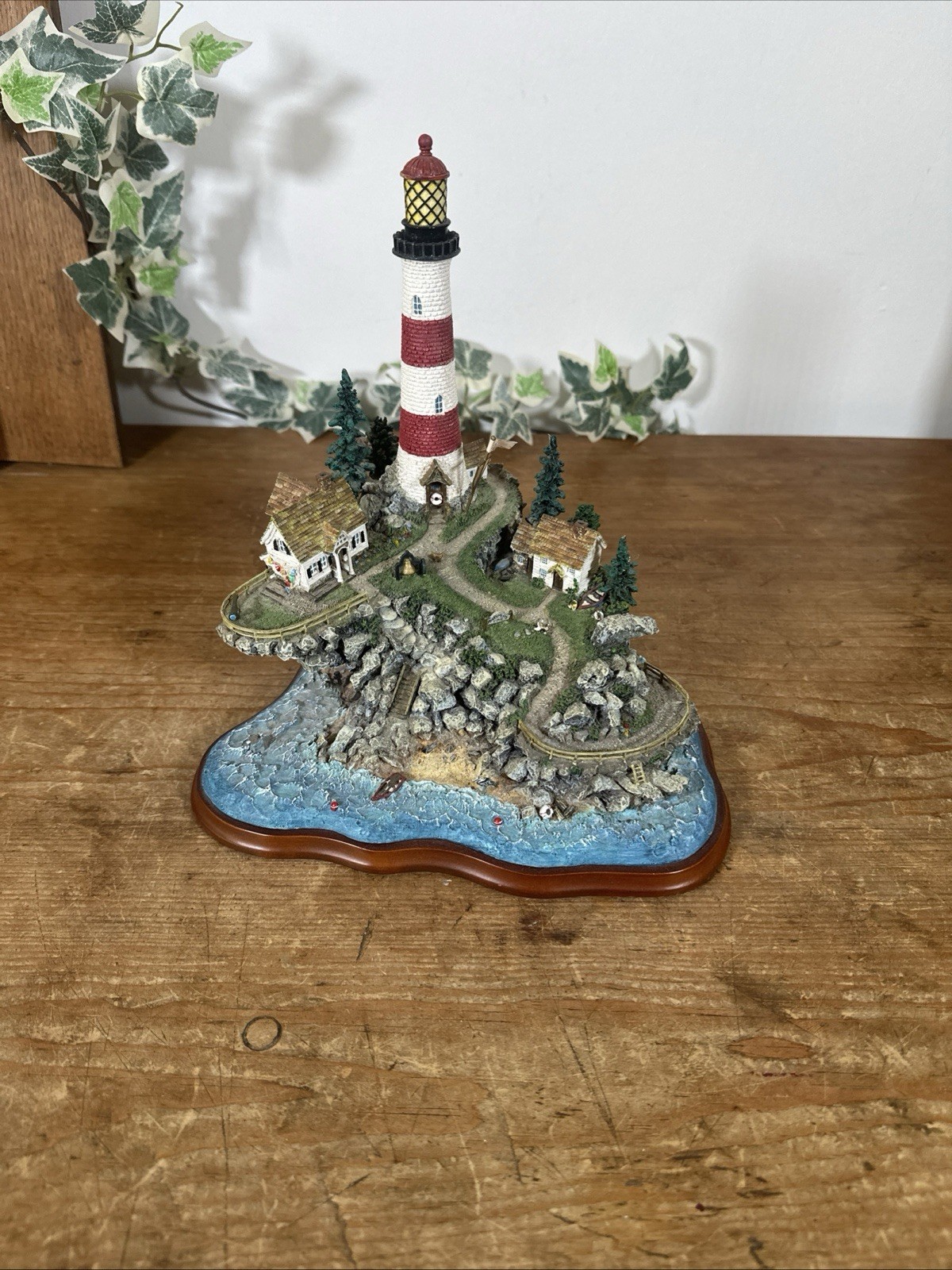 Picture 1 of 9