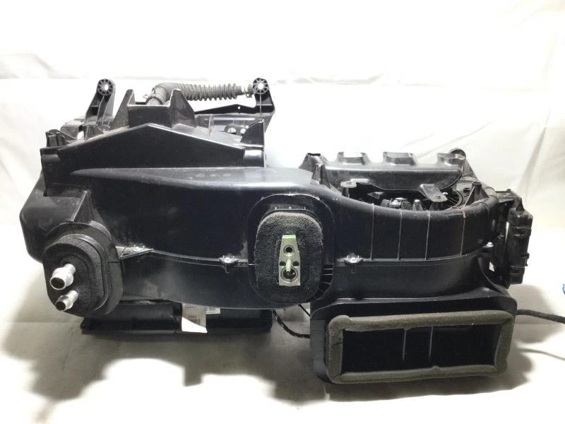 MONTAJE DELANTERO NÚCLEO CALENTADOR PARA CHRYSLER PACIFICA 30555 2017-2019 Foto 3 de 4