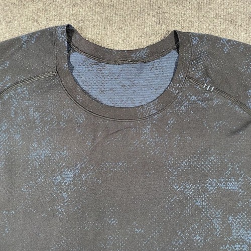 Lululemon Metal Vent Tech Kurzarm Trainingsshirt Herren XL Camo Print Stretch