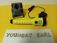 STREAMLIGHT DUALIE RECHARGEABLE FLASHLIGHT BUNDLE #68793 *** PARTS ONLY ***