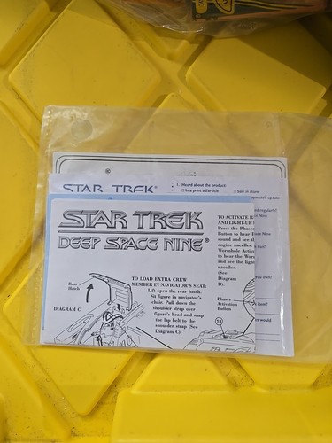 Playmates Toys Star Trek DS9 USS Runabout Orinoco Instrucciones + - Imagen 1 de 4