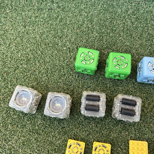 Cubelets Robotic Cube Set of 12 - Picture 3 of 5