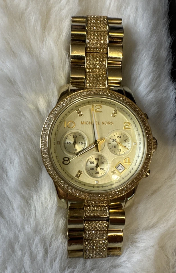 Michael Kors MK5826 RUNWAY 铺路水晶玫瑰金表带手表 — 第 2/4 张图片