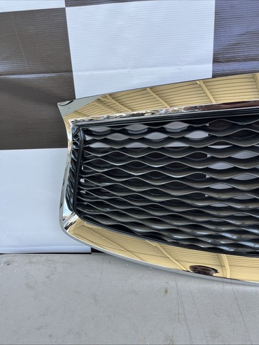 2016 2017 2018 2019 2020 Infiniti Qx60 Grill W Camara Used Oem  62310-9NC0B - Picture 3 of 16