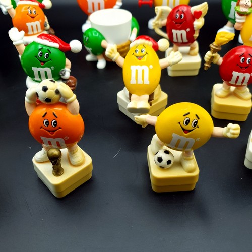 Job Lot 17 M&M Plastic sweet dispensers x 4 & toppers x 12 figures, Egg cup x 1 - Picture 8 of 21