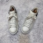 Foto 8 di 15