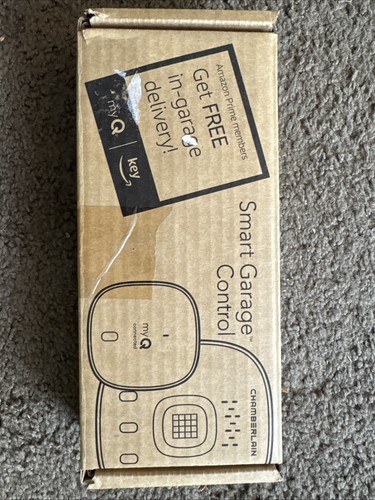 Chamberlain Smart Garage Control MyQ Wireless Garage Hub & Sensor White