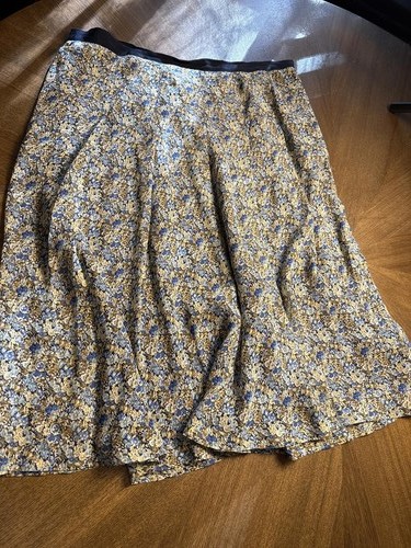 Wunderschöner AK Anne Klein Gr. 14 100 % Seide blau Blumen Rock Pin Biesen Falten
