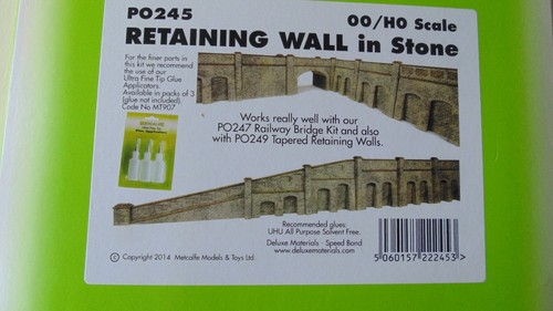 METCALFE P0245 00/HO Card Construction Kit & Materials : RETAINING WALL - Picture 2 of 2