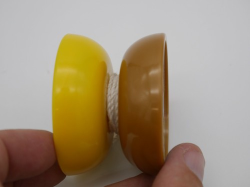 Blazing Team Yoyo amarillo - Hasbro - Imagen 2 de 4