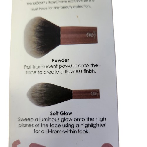Moda Set of 2 Makeup Brushes. Powder Brush and Soft Glow Brush. - Picture 4 of 4