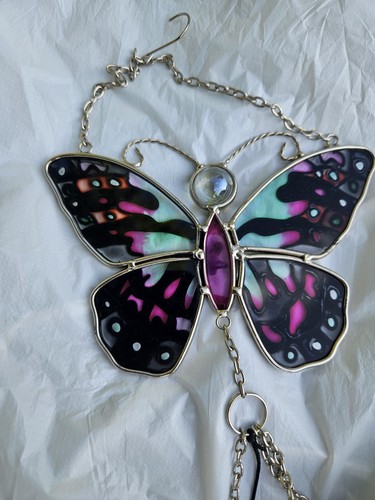Butterfly Metal & Glass Hanging Sun Catcher / Wind Chime Home Garden Decorations - Picture 2 of 4